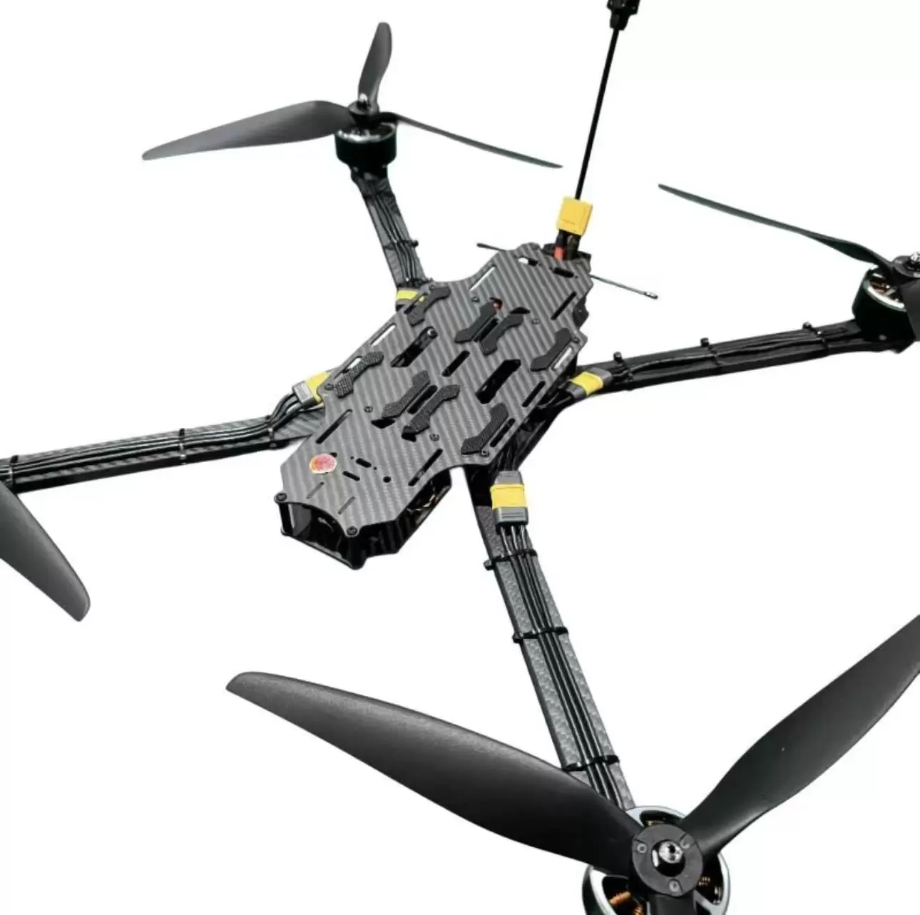 Drone FPV de 15 polegadas com orienta&ccedil;&atilde;o por IA e transmiss&atilde;o por fibra &oacute;ptica.